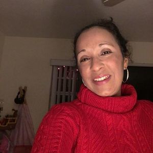 Meet your Posher, Mireya